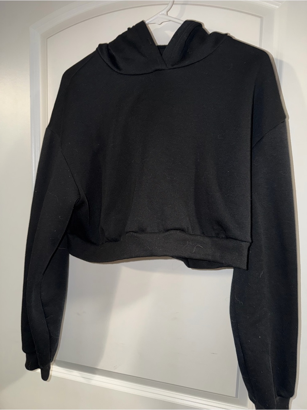 SHEIN Black Cropped Hooded Sweatshirt